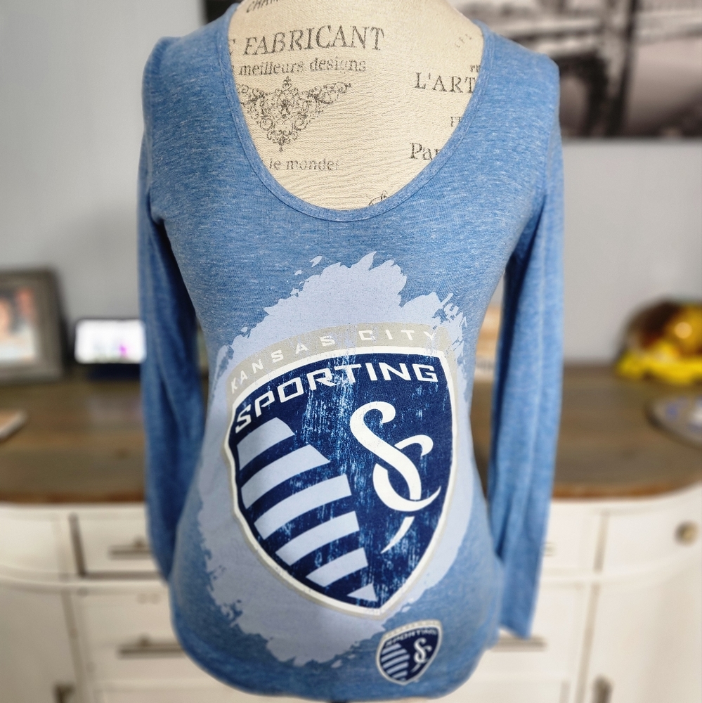 Women's Sporting KC LongSleeve V-neck Tee Size Small
